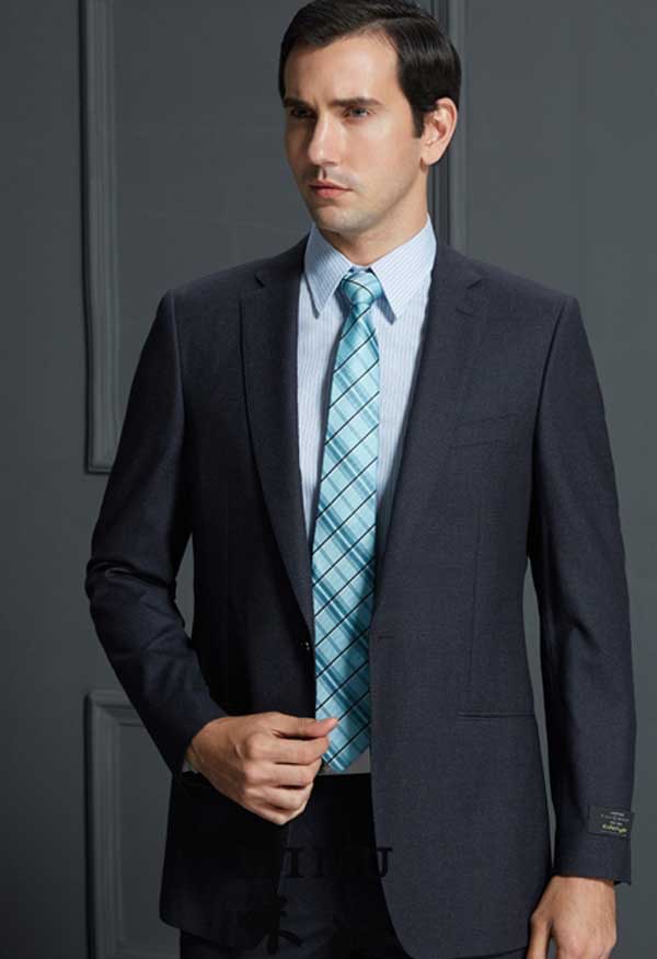 咪奴服裝專業定做西服